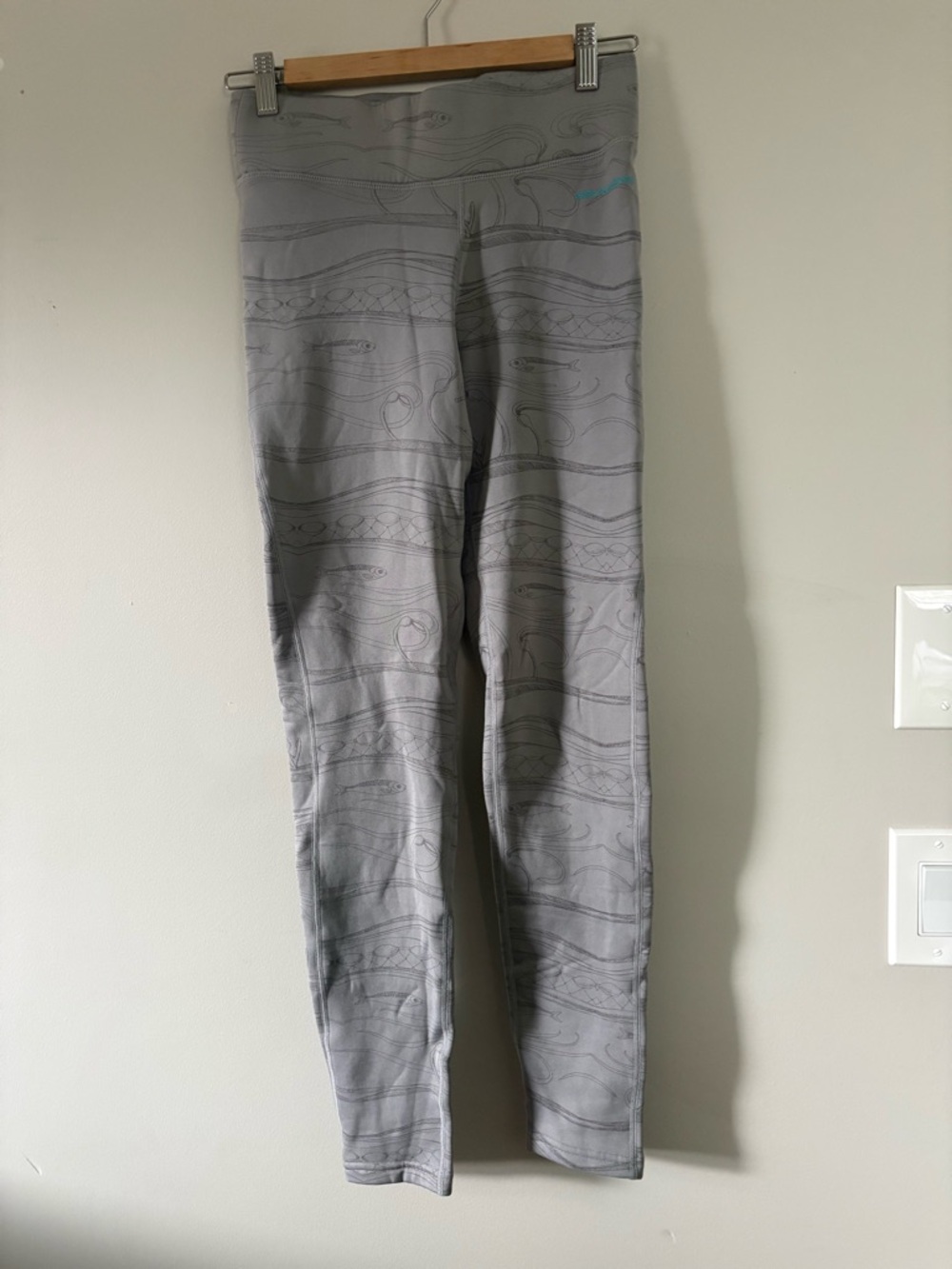 Grunden’s Womens Gray Fish Patterned  Thermal Leggings